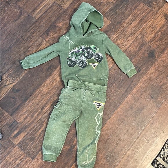 Monster Jam Other - Boys' Green Grave Digger Hoodie
